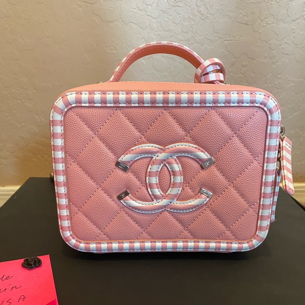 ❌SOLD❌Chanel Filigree Vanity Bag (Small)